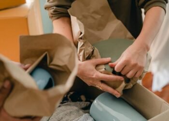 Goodbye gifts for friends when they’re moving home