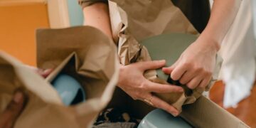 Goodbye gifts for friends when they’re moving home