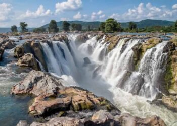 hogenakkal waterfalls